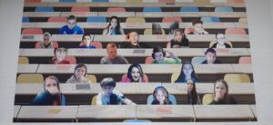 Zdjęcie przedstawia avatary uczniów na spotkaniu online przez platformę Teams